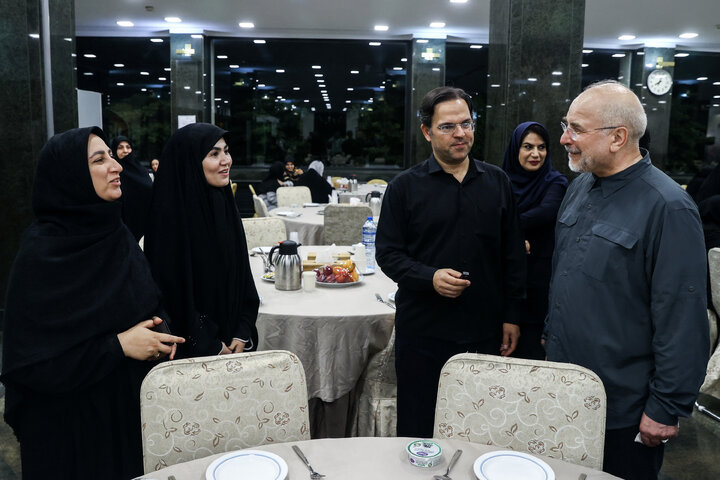 حضور رئیس مجلس در دورهمی صمیمانه خبرنگاران پارلمانی