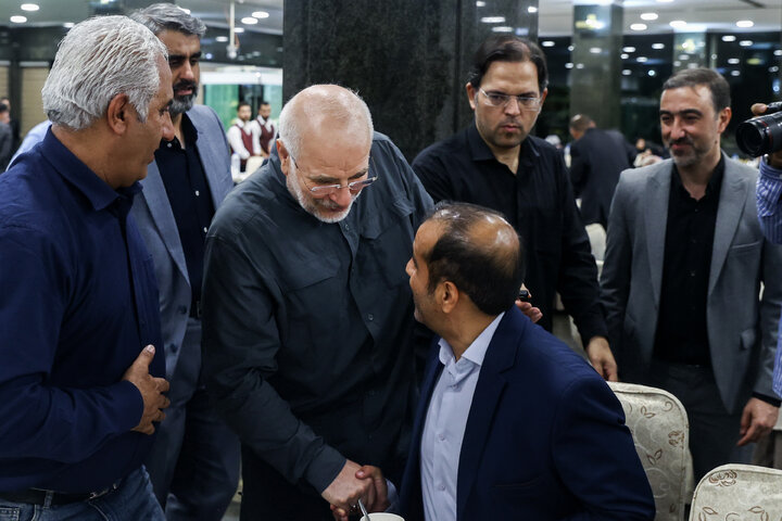 حضور رئیس مجلس در دورهمی صمیمانه خبرنگاران پارلمانی