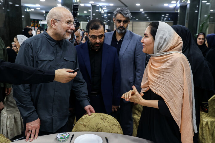 حضور رئیس مجلس در دورهمی صمیمانه خبرنگاران پارلمانی