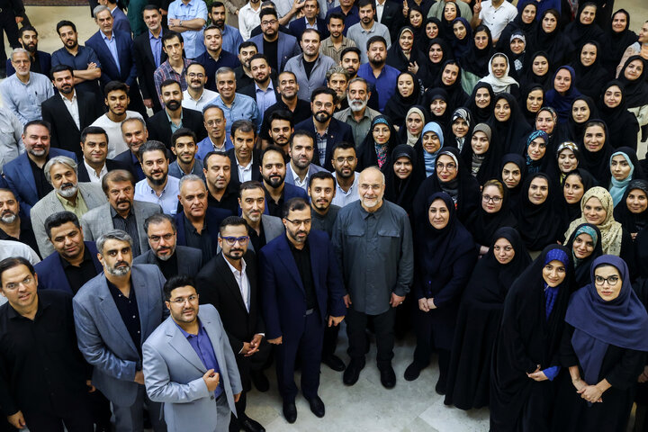 حضور رئیس مجلس در دورهمی صمیمانه خبرنگاران پارلمانی