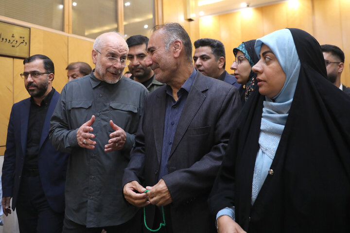 حضور رئیس مجلس در دورهمی صمیمانه خبرنگاران پارلمانی