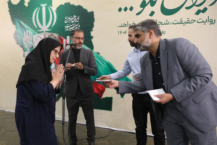 حضور رئیس مجلس در دورهمی صمیمانه خبرنگاران پارلمانی