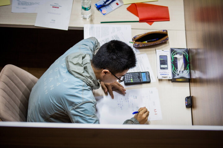 حرکت نخبگان ایرانی در المپیاد ترکیبیات عین ظلم ستیزی و ایستادن در کنار ملت های آزاده بود