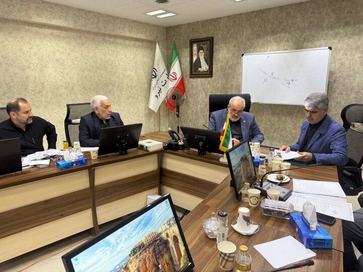 نشست چند ساعته نماینده ایذه با وزیر نیرو؛ مشکلات آبی و برقی مردم خوزستان پیگیری شد