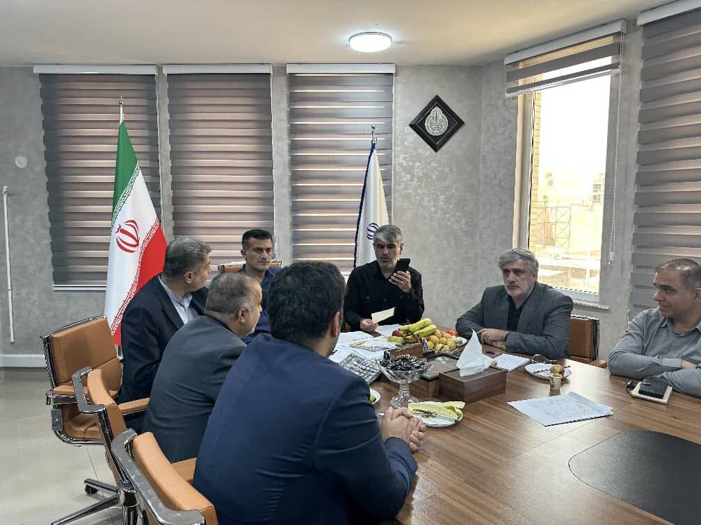 رایزنی نماینده ایذه با سازمان راهداری برای تأمین اعتبار 80 میلیاردی جهت راهسازی محورهای روستایی ایذه