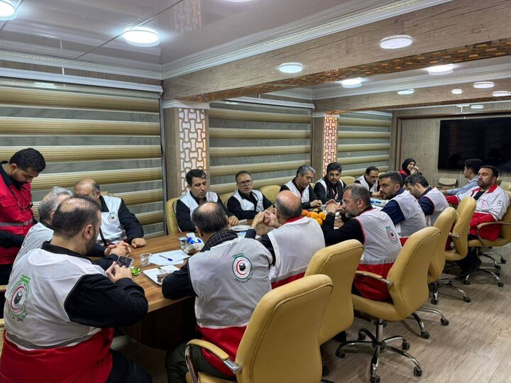 خدمات هلال احمر در کشور عراق گسترده و تخصصی است/  رضایت زائران از خدمات درمانگاه های هلال احمر در نجف گواه بر خدمات ارزنده و شایسته کادر درمانی و داوطلب این جمعیت است