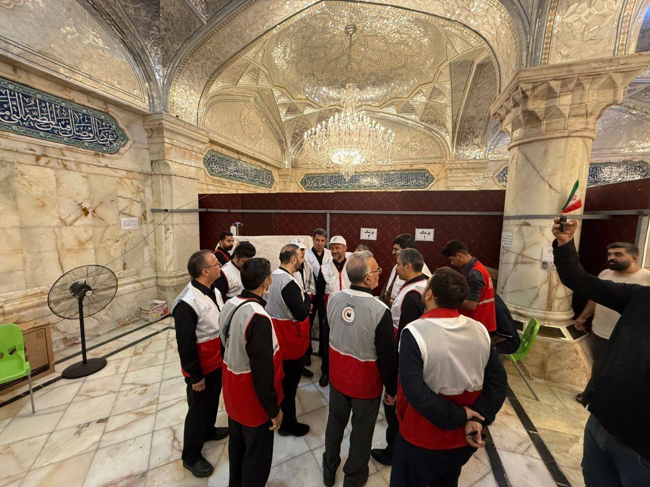 بازدید نظارتی جمعی از اعضای کمیسیون بهداشت مجلس از روند خدمات رسانی درمانگاههای هلال احمر به زائران در نجف اشرف