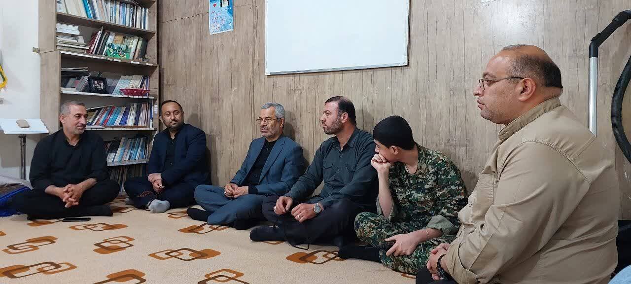 دیدار نماینده رشت با مدیر کل ورزش و جوانان استان گیلان/پیگیری تسریع تکمیل سالن ورزشی رزمی و افتتاح آن در هفته تربیت بدنی