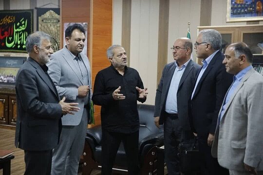 «دهقان ناصرآبادی» با وزیر آموزش و پرورش دیدار کرد/درخواست جذب معلم، تخصیص بودجه و تجهیزات و تکمیل مدارس نوساز پیگیری شد