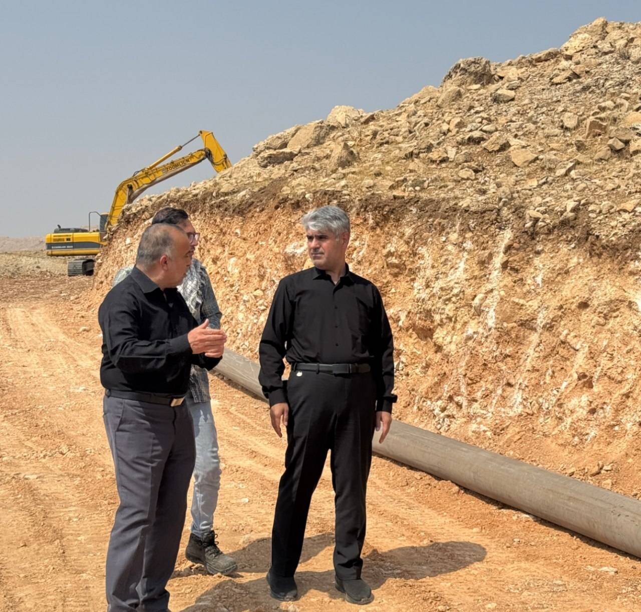 دیدار نماینده ایذه با وزیر ارتباطات و فناوری اطلاعات/ کمبود دکلهای ارتباطی و ناتمامماندن پروژههای فیبر نوری منطقه بررسی شد