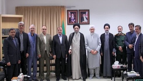 نشست مجمع نمایندگان گلستان با آیت الله نورمفیدی/ تاکید بر وحدت و همدلی به عنوان راهبرد اصلی برای عبور از چالش‌های کشور 