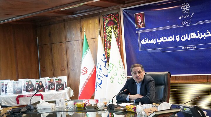 خبرنگاران در خط مقدم مقابله با ماشین تولید ناامیدی در جامعه هستند