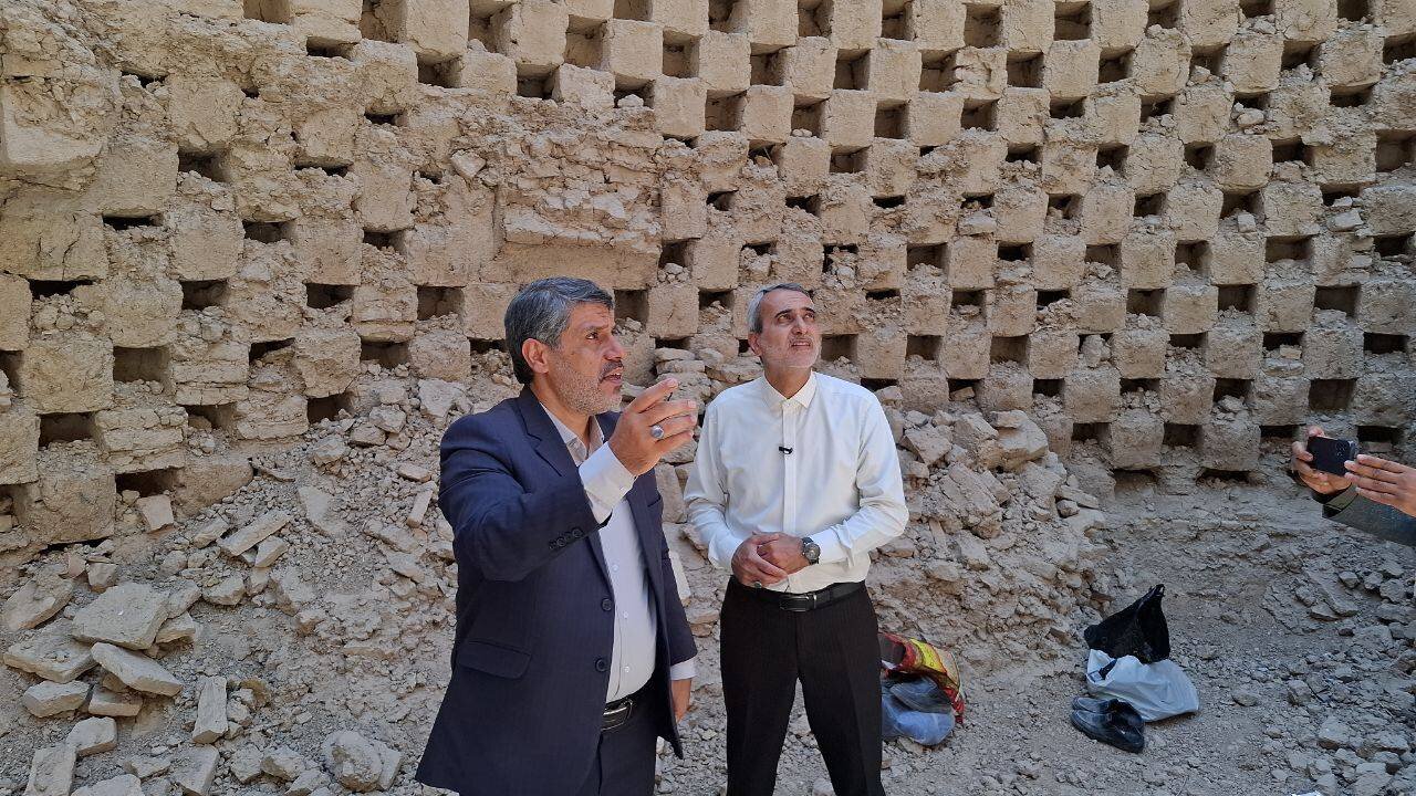 بازدید مقتدایی از مرمت پل تاریخی و مسجدجامع ورزنه و برج های کبوتر شهر اژیه هرند/ بودجههایی برای مرمت برخی از ابنیه تاریخی شرق اصفهان تخصیص داده شد
