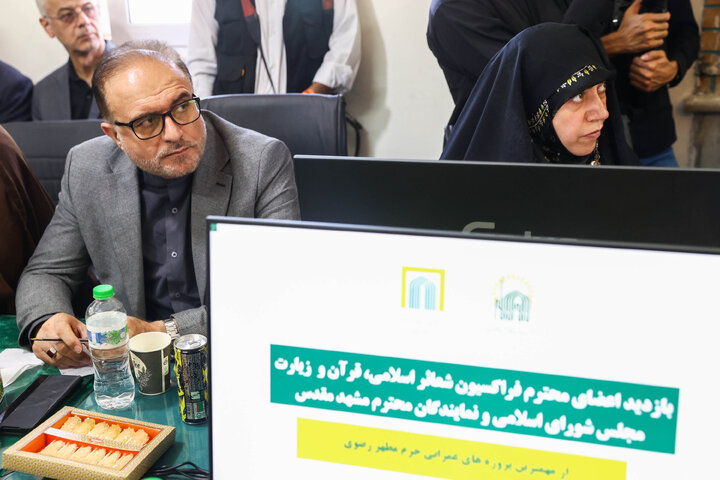 بازدید کمیسیون اصل 90 و فراکسیون قرآن و زیارت مجلس از طرح توسعه و پروژه‌های عمرانی حرم مطهر رضوی - 1