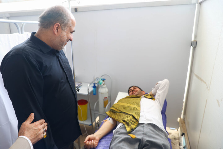 بازدید اعضای کمیسیون اصل ۹۰ و فراکسیون قرآن و زیارت مجلس از مواکب خدمت‌رسان به زائران حرم رضوی