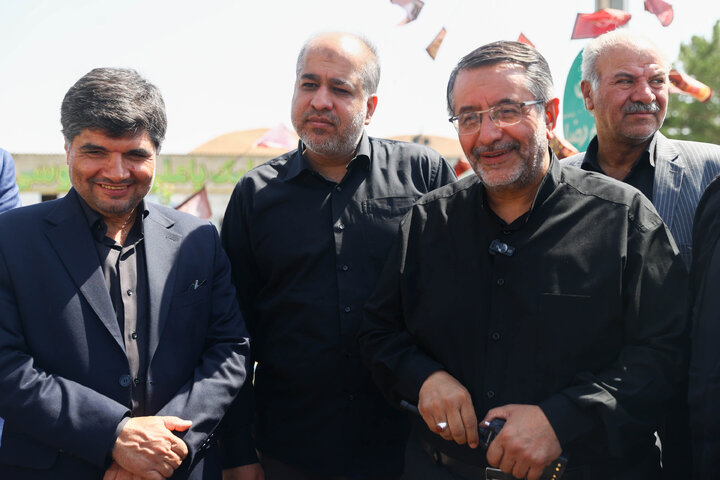 بازدید اعضای کمیسیون اصل ۹۰ و فراکسیون قرآن و زیارت مجلس از مواکب خدمت‌رسان به زائران حرم رضوی