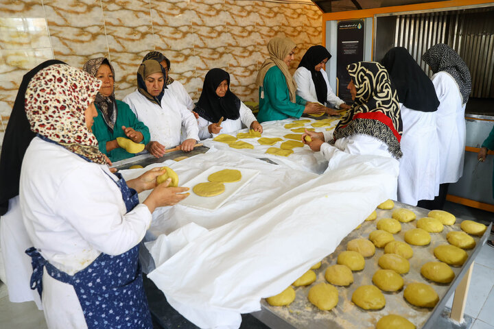 بازدید اعضای کمیسیون اصل ۹۰ و فراکسیون قرآن و زیارت مجلس از مواکب خدمت‌رسان به زائران حرم رضوی