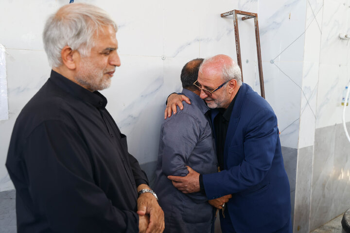 حضور اعضای کمیسیون اصل ۹۰ و فراکسیون قرآن و زیارت مجلس در مسیر پیاده‌روی زائران حرم رضوی