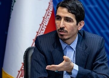انتقاد از عملکرد وزارتخانه های نفت و اقتصاد در اجرای قانون انتقال سهمیه ‎بنزین از کارت سوخت به کارت بانکی مالکان خودرو
