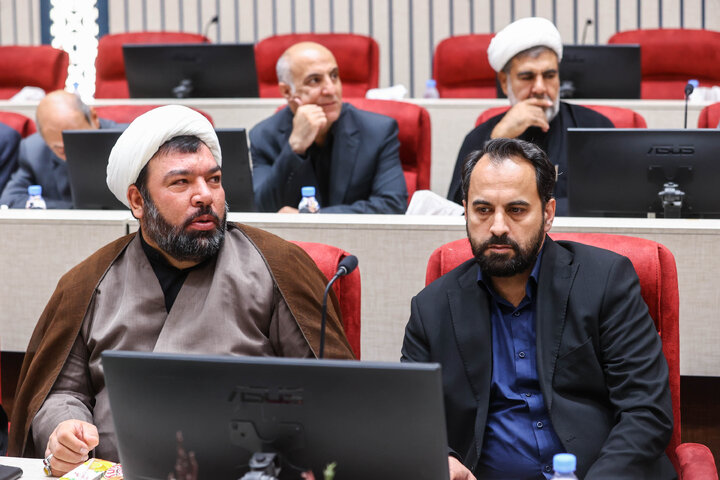 نشست اعضای کمیسیون اصل ۹۰ و فراکسیون قرآن و زیارت مجلس با استاندار، شهردار و ستاد اجرایی خدمات سفر زائرین خراسان رضوی