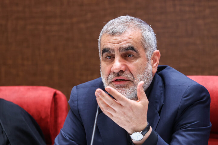 نشست اعضای کمیسیون اصل ۹۰ و فراکسیون قرآن و زیارت مجلس با استاندار، شهردار و ستاد اجرایی خدمات سفر زائرین خراسان رضوی