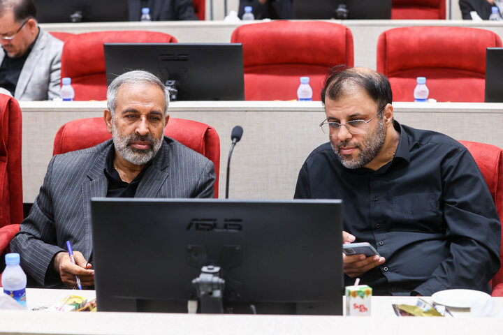 نشست اعضای کمیسیون اصل ۹۰ و فراکسیون قرآن و زیارت مجلس با استاندار، شهردار و ستاد اجرایی خدمات سفر زائرین خراسان رضوی