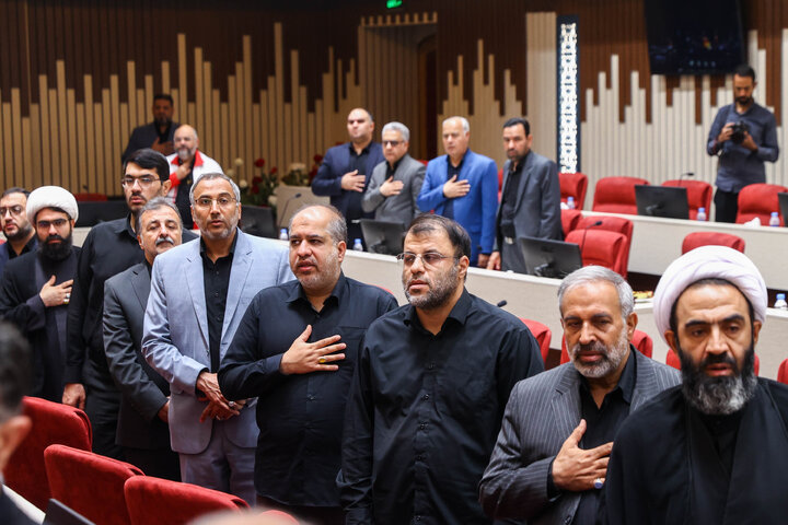 نشست اعضای کمیسیون اصل ۹۰ و فراکسیون قرآن و زیارت مجلس با استاندار، شهردار و ستاد اجرایی خدمات سفر زائرین خراسان رضوی