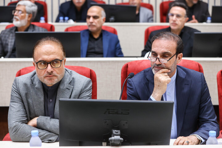 نشست اعضای کمیسیون اصل ۹۰ و فراکسیون قرآن و زیارت مجلس با استاندار، شهردار و ستاد اجرایی خدمات سفر زائرین خراسان رضوی