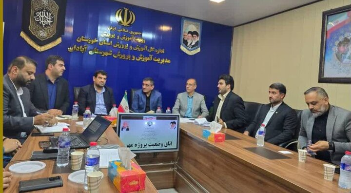 بهسازی شبکه برق منطقه امیری با هماهنگی نماینده آبادان کلید خورد/ مشکلات برق شهرک صنعتی آبادان به‌زودی برطرف می‌شود