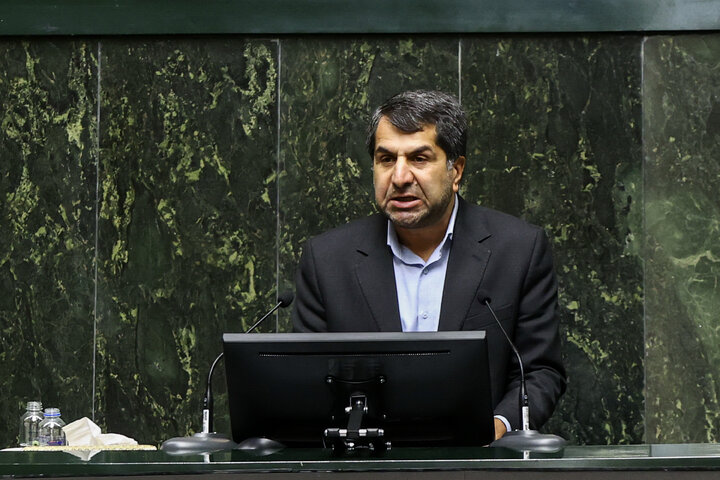 ناطقان میان دستور صحن علنی سه‌شنبه 4 شهریور 1404