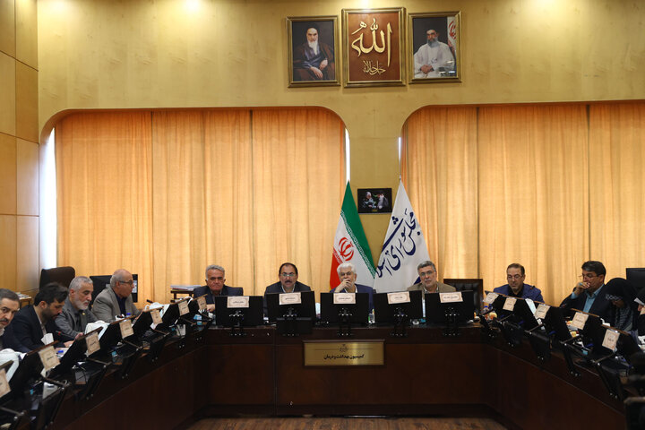 نشست 4 شهریور کمیسیون بهداشت با حضور وزیر بهداشت