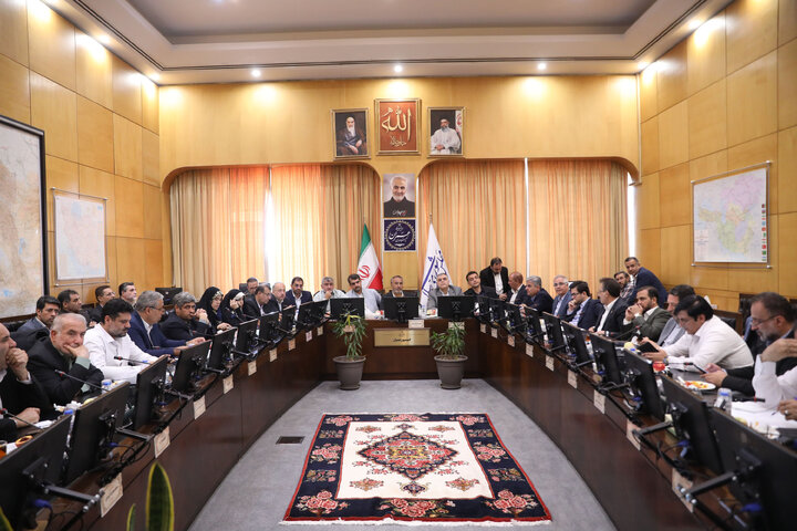 نشست 4 شهریور 1404 کمیسیون عمران با حضور وزیر نفت