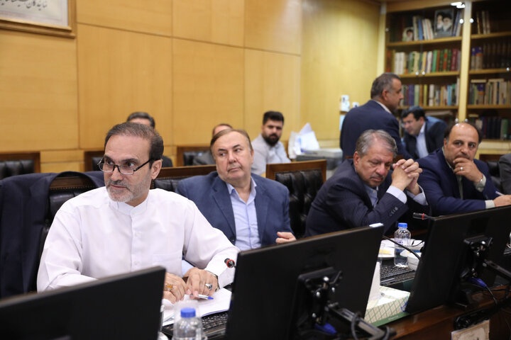 نشست 4 شهریور 1404 کمیسیون عمران با حضور وزیر نفت