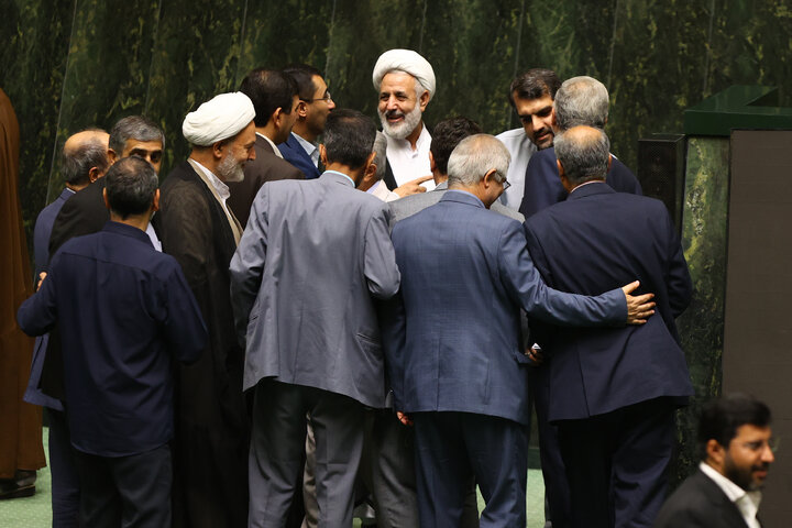ناطقان میان دستور نشست علنی چهارشنبه 5 شهریور مجلس