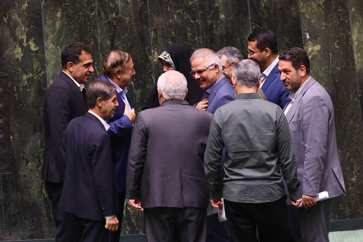 ناطقان میان دستور نشست علنی چهارشنبه 5 شهریور مجلس