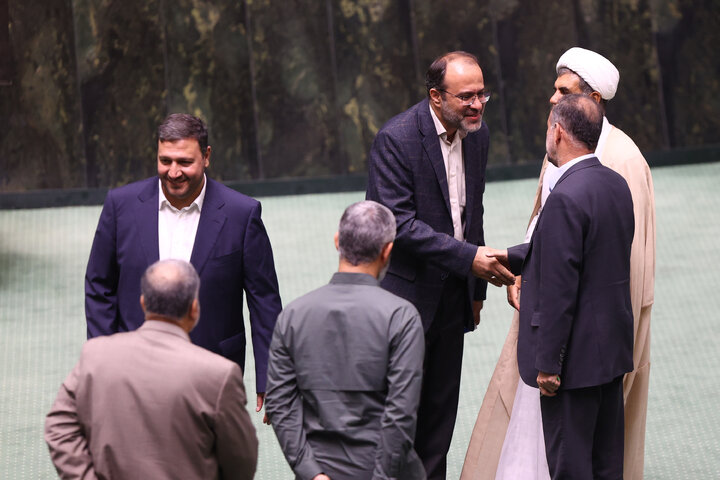 ناطقان میان دستور نشست علنی چهارشنبه 5 شهریور مجلس