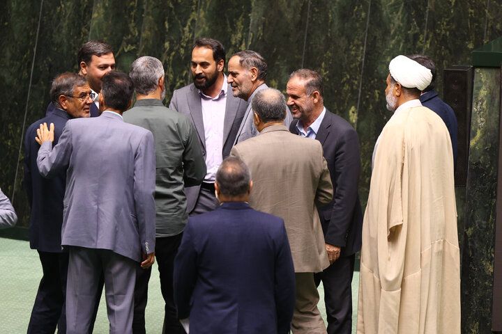 ناطقان میان دستور نشست علنی چهارشنبه 5 شهریور مجلس