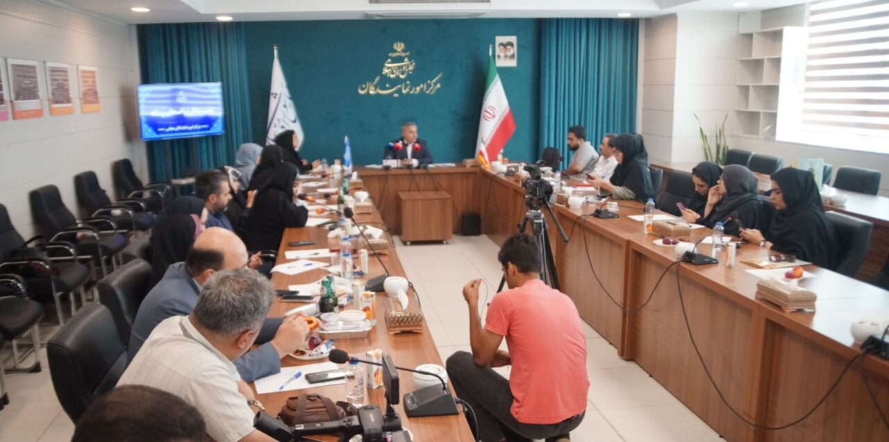 ۴۸ نفر از مدیران سطح بالای دولت از نمایندگان ادوار هستند/نمایندگان ادوار پشتوانه‌ای برای حل مشکلات کشور 