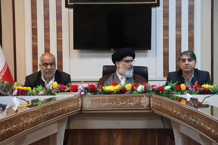 پیگیری صباغیان در مورد موضوع فرمانداری ویژه شهرستان بافق/تاکید بر تکمیل ساخت و تامین نیروی انسانی و تجهیزات پزشکی برای بیمارستان ۹۶ تخت‌خوابی بافق