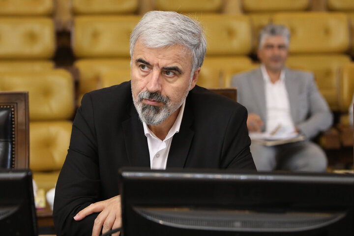 نشست هم اندیشی سیاستهای ابلاغی مقام معظم رهبری در حوزه حمل و نقل با حضور وزیر راه و شهرسازی