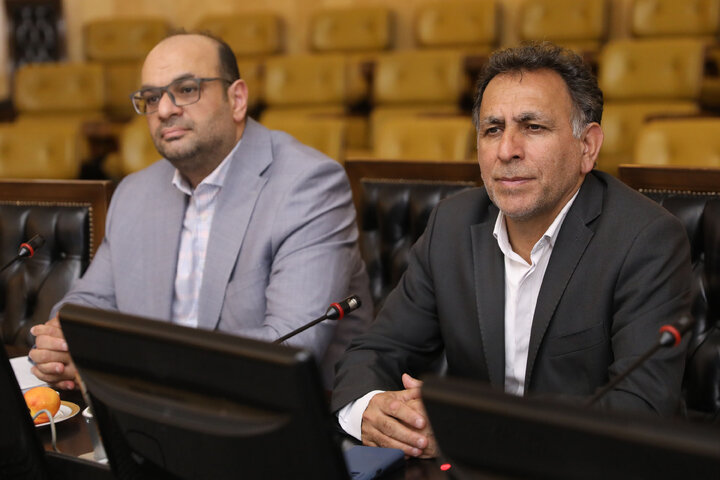 نشست هم اندیشی سیاستهای ابلاغی مقام معظم رهبری در حوزه حمل و نقل با حضور وزیر راه و شهرسازی