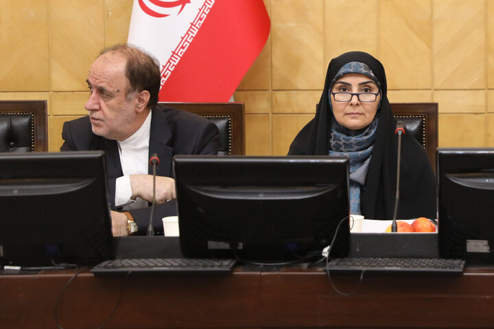 نشست هم اندیشی سیاستهای ابلاغی مقام معظم رهبری در حوزه حمل و نقل با حضور وزیر راه و شهرسازی