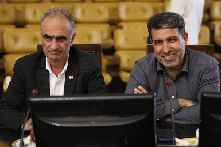 نشست هم اندیشی سیاستهای ابلاغی مقام معظم رهبری در حوزه حمل و نقل با حضور وزیر راه و شهرسازی