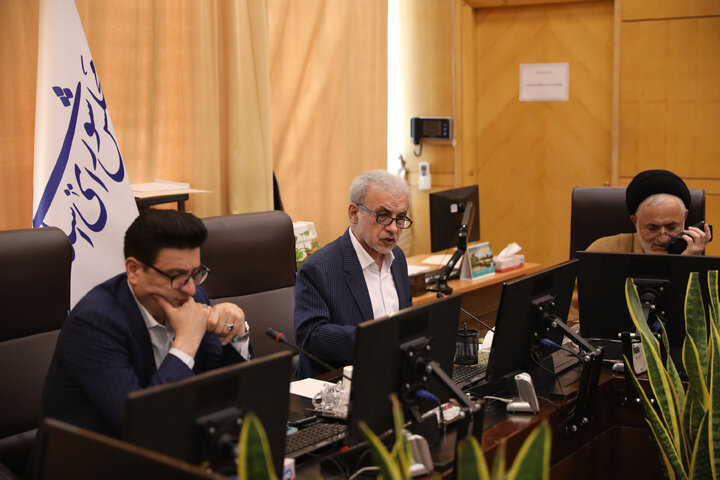 نشست 11 شهریور فراکسیون کارآفرینی،رفع موانع تولید و اشتغال باحضور مدیران عامل پالایشگاهها