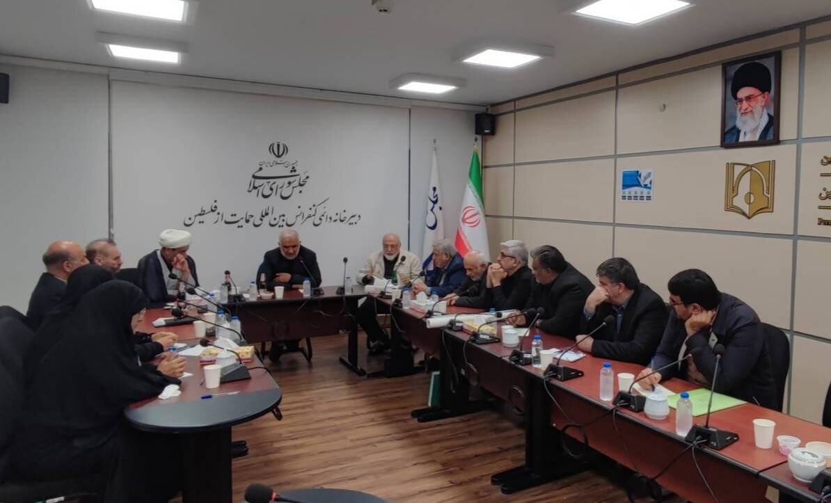 سیزدهمین نشست بنیاد بین‌المللی خیرین بدون مرز برگزار شد