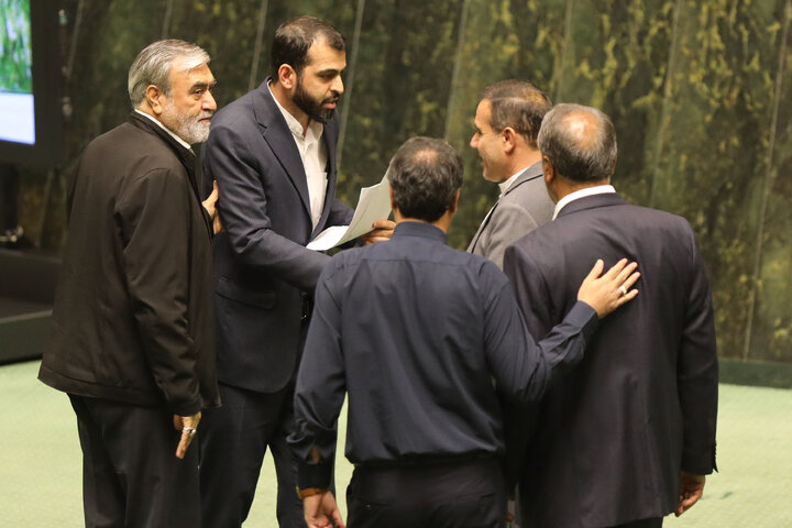 ناطقان میان دستور نشست علنی چهارشنبه12شهریور مجلس شورای اسلامی