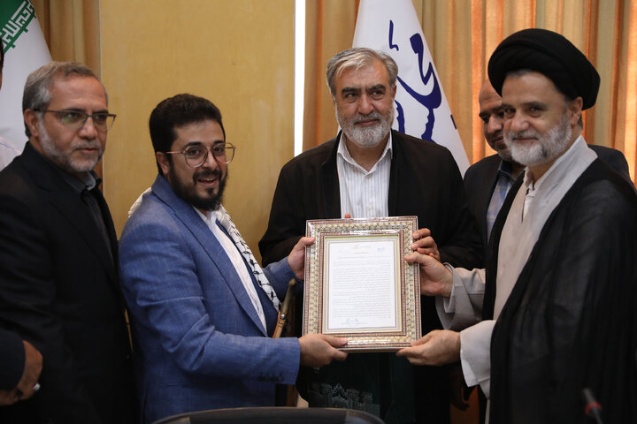 تجلیل کمیسیون امنیت ملی مجلس از سفیر یمن در ایران