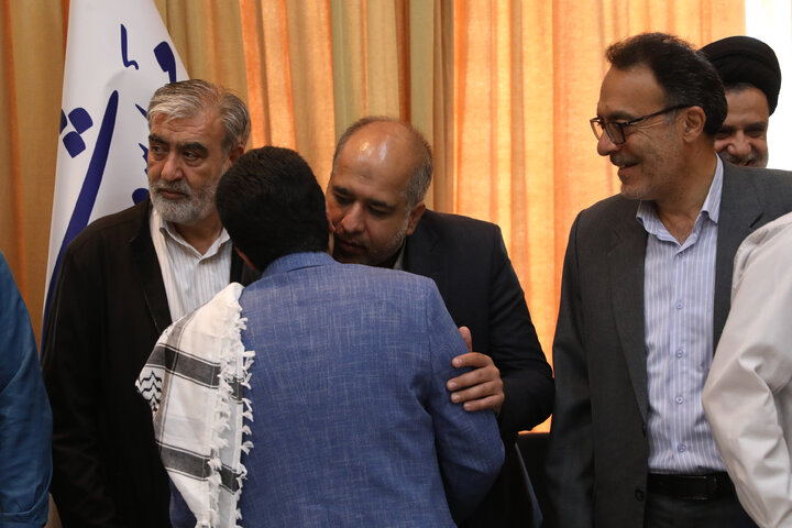 تجلیل کمیسیون امنیت ملی مجلس از سفیر یمن در ایران