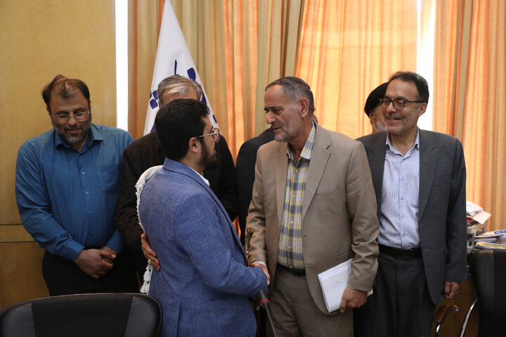 تجلیل کمیسیون امنیت ملی مجلس از سفیر یمن در ایران