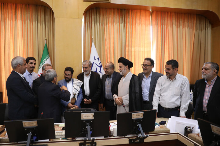 تجلیل کمیسیون امنیت ملی مجلس از سفیر یمن در ایران